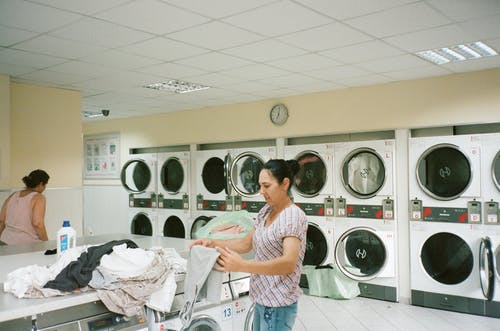 Istilah laundry