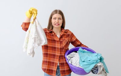 Strategi Efektif Menghilangkan Bau dan Noda Membandel pada Pakaian